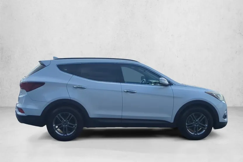 2017 Hyundai Santa Fe Sport photo 1