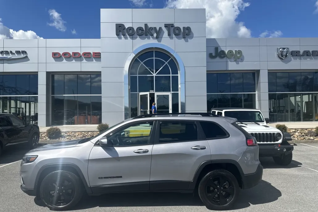 2019 Jeep Cherokee Altitude photo 1