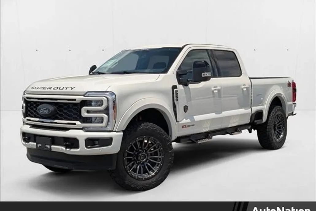 2025 Ford F-250 Lariat photo 1
