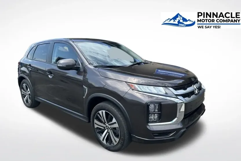 2024 Mitsubishi Outlander Sport SE photo 1