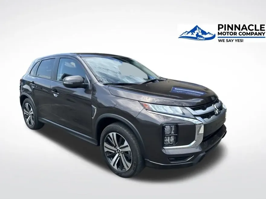 2024 Mitsubishi Outlander Sport SE photo 1