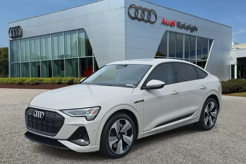 2021 Audi e-tron Sportback Prestige photo 1