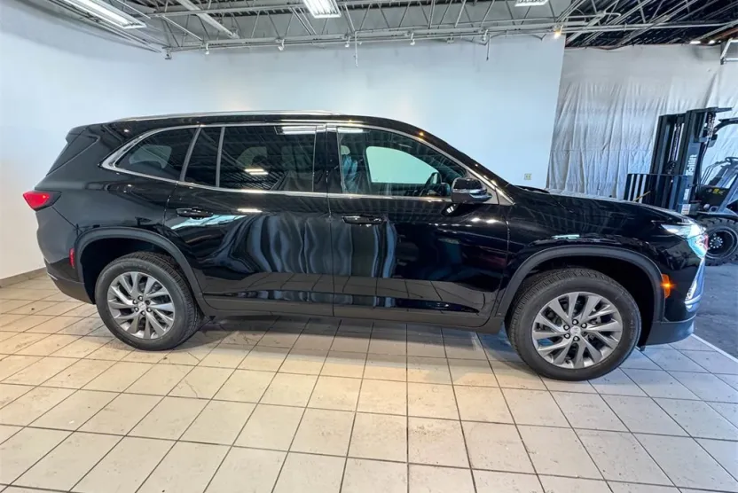 2026 Buick Enclave Preferred photo 1