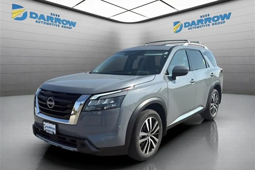 2025 Nissan Pathfinder Platinum photo 1