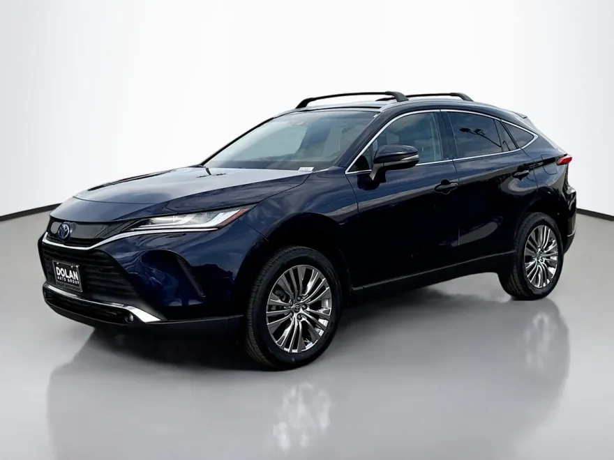 2023 Toyota Venza XLE photo 1