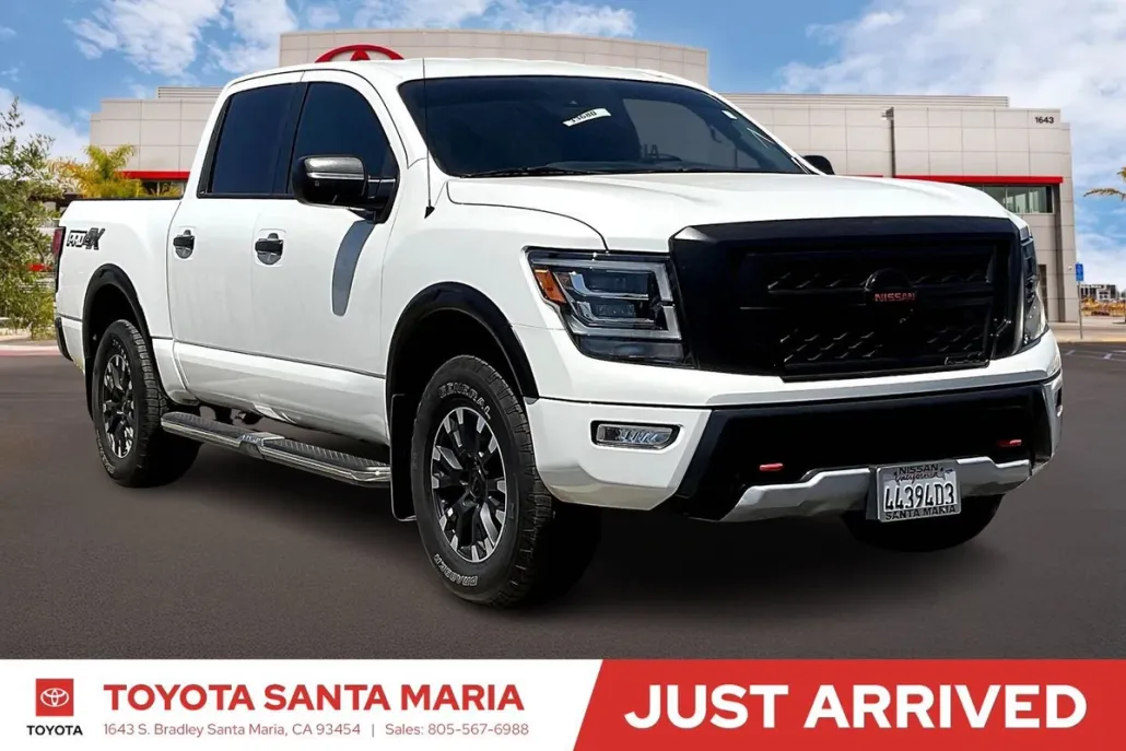 2021 Nissan Titan PRO-4X photo 1