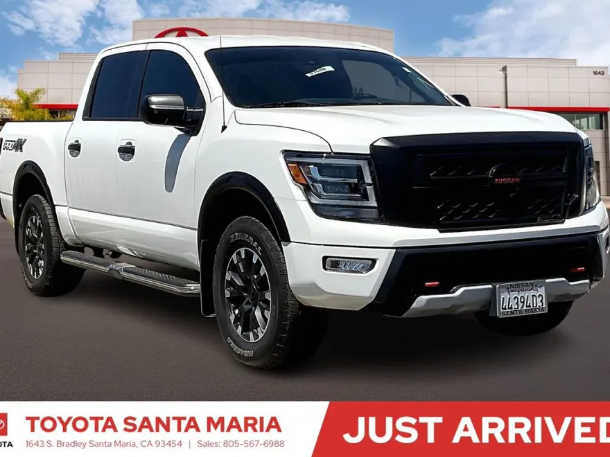 2021 Nissan Titan PRO-4X photo 1