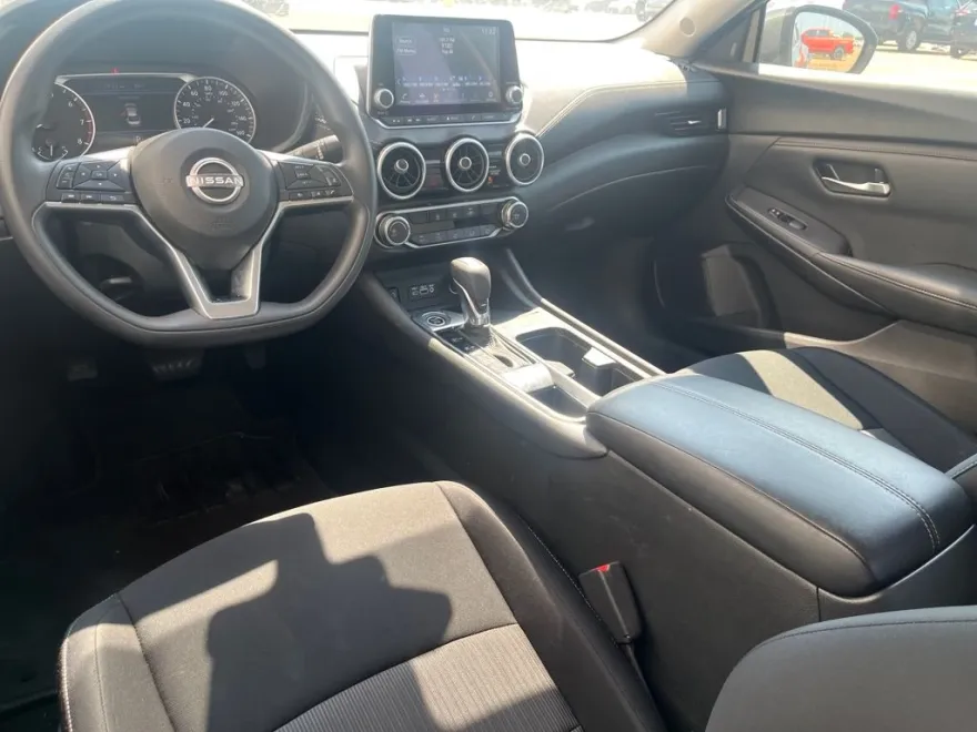 2024 Nissan Sentra SV photo 1