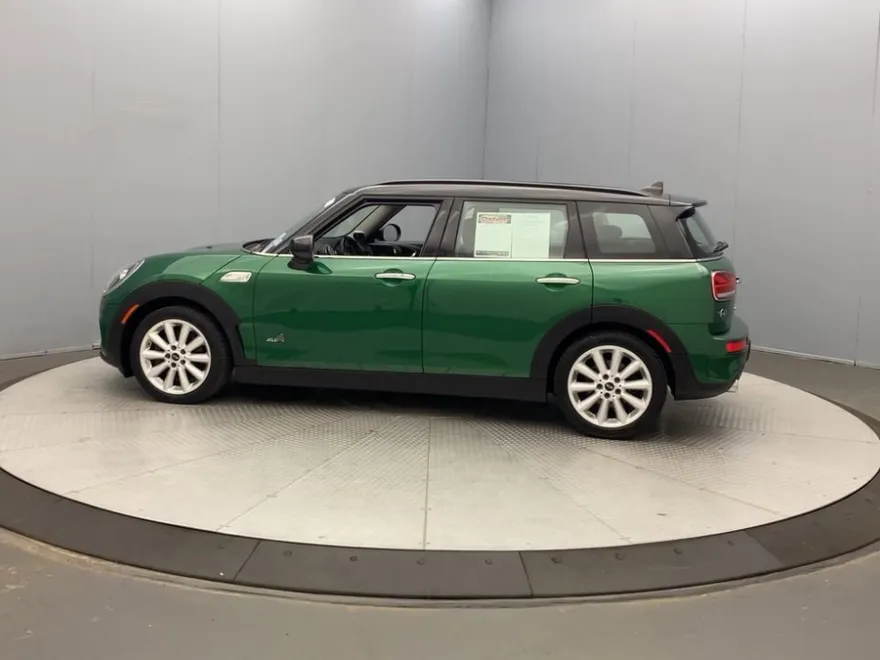 2020 Mini Clubman Base S ALL4 photo 1
