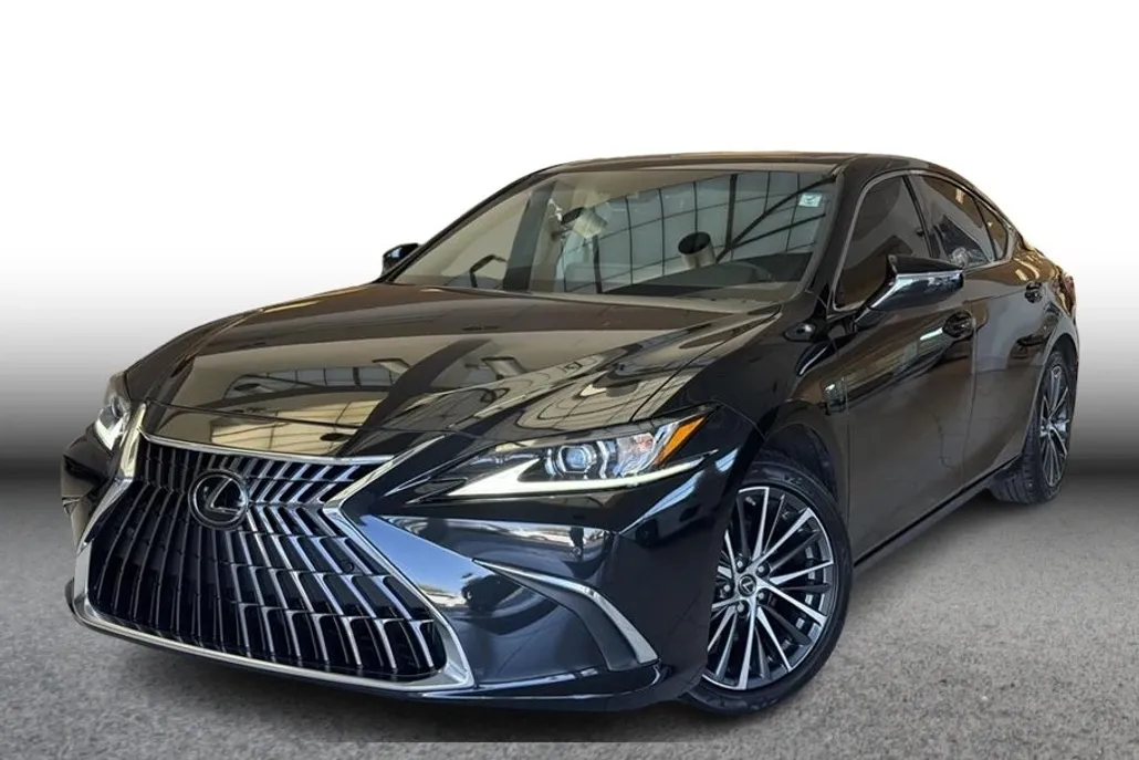 2023 Lexus ES 300h photo 1