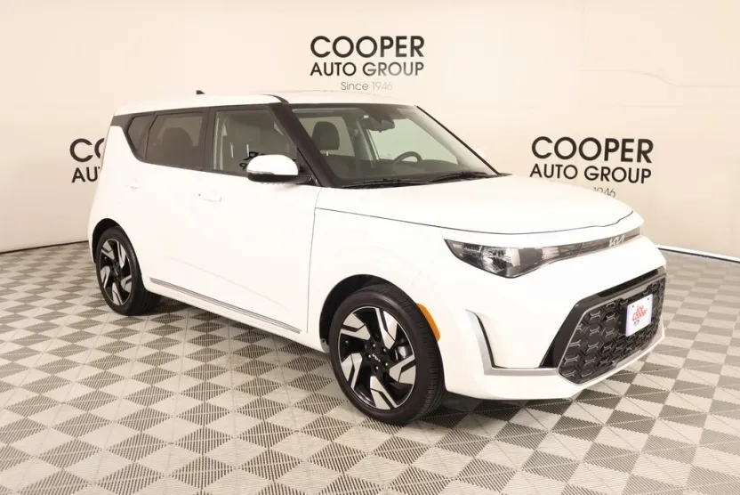2024 Kia Soul GT-Line photo 1