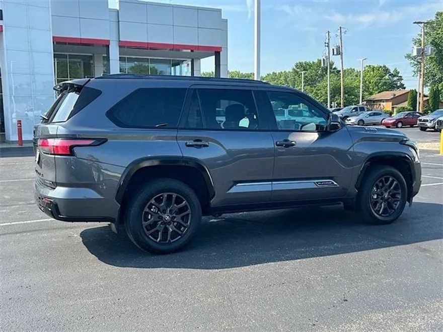 2025 Toyota Sequoia Platinum photo 1