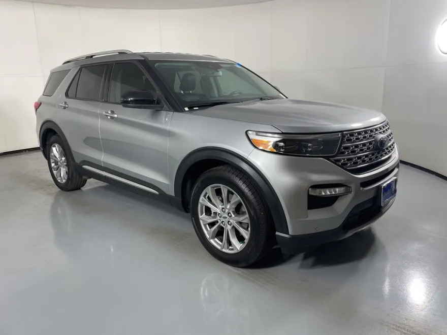 2024 Ford Explorer Limited photo 1