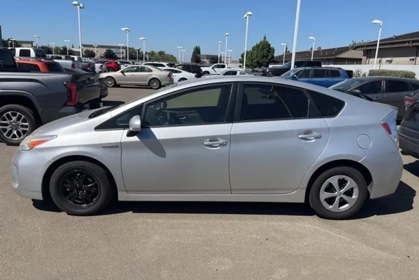 2013 Toyota Prius photo 1