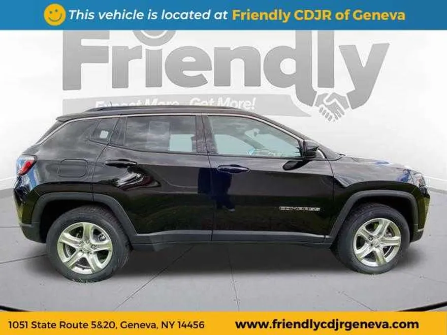 2023 Jeep Compass Latitude photo 1