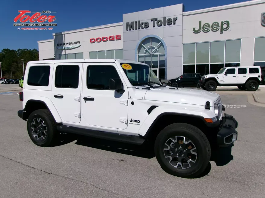 2025 Jeep Wrangler Sahara photo 1