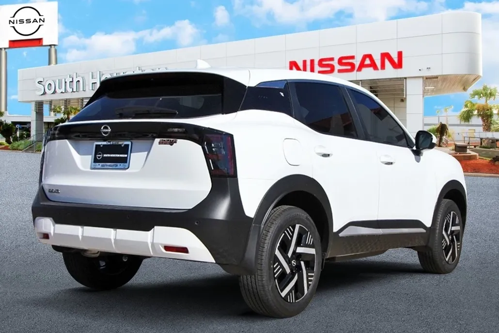 2025 Nissan Kicks SV photo 1
