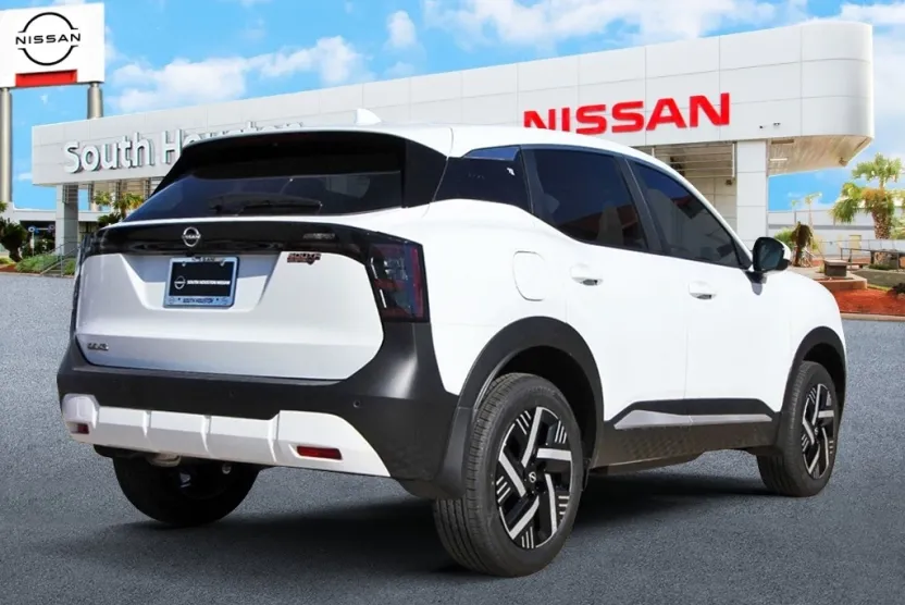 2025 Nissan Kicks SV photo 1