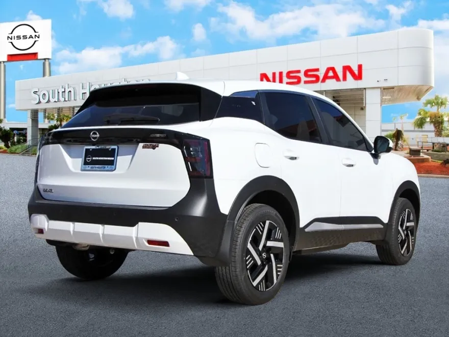 2025 Nissan Kicks SV photo 1