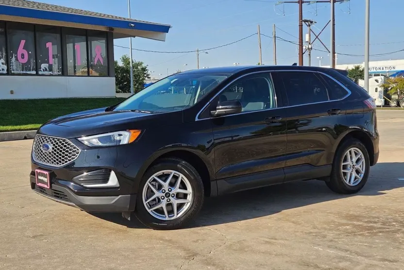 2024 Ford Edge SEL photo 1