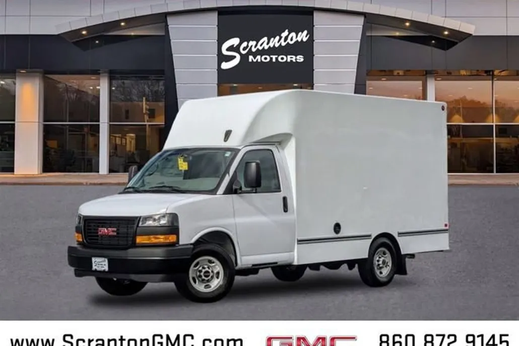 2024 Gmc Savana 3500 Cutaway photo 1