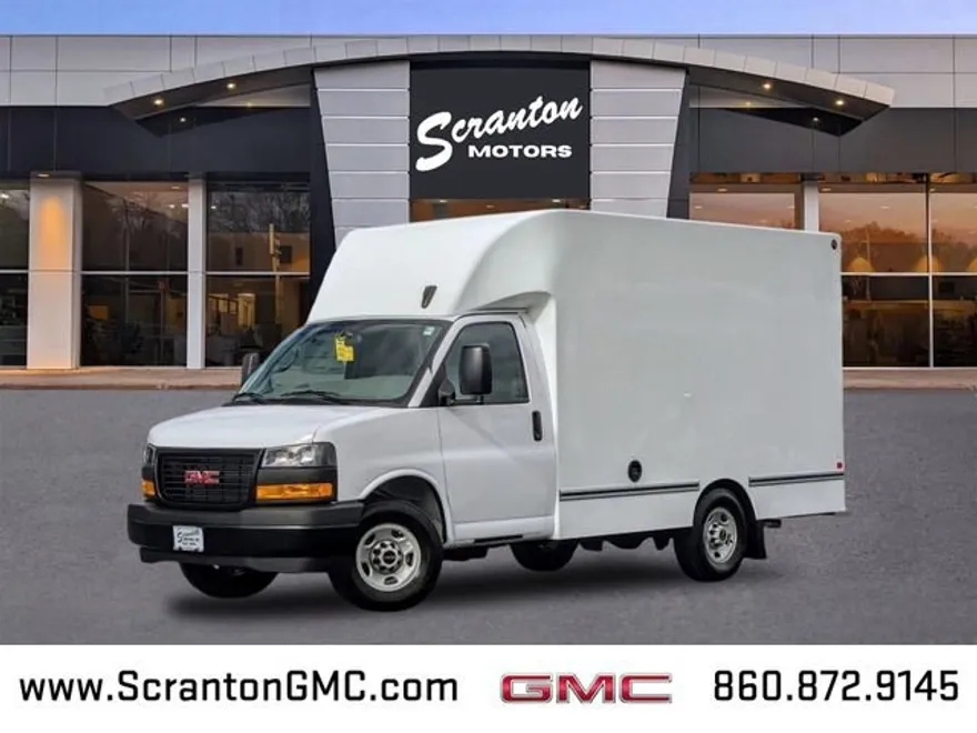 2024 Gmc Savana 3500 Cutaway photo 1