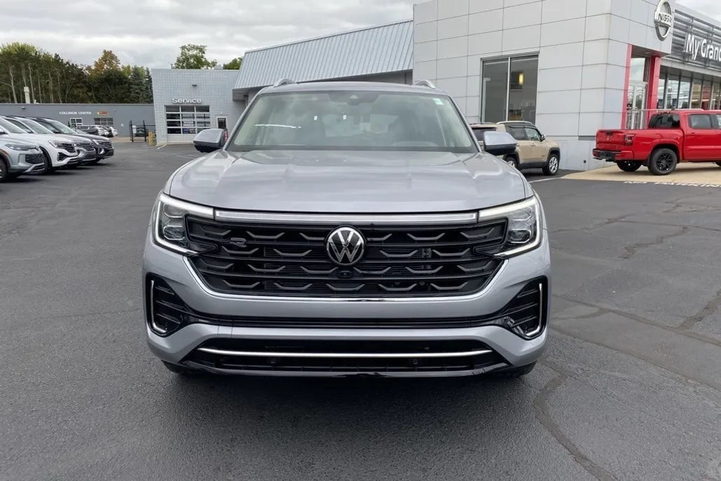 2026 Volkswagen Atlas SEL Premium R-Line photo 1