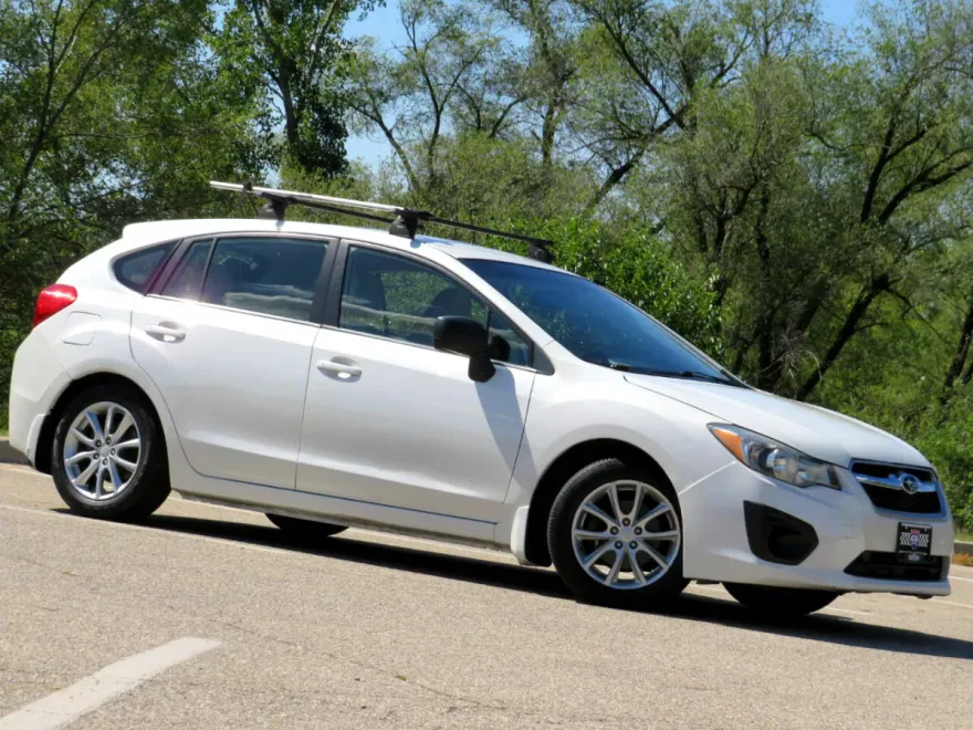 2012 Subaru Impreza Premium photo 1