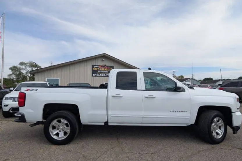 2019 Chevrolet Silverado 1500 LT Z71 photo 1