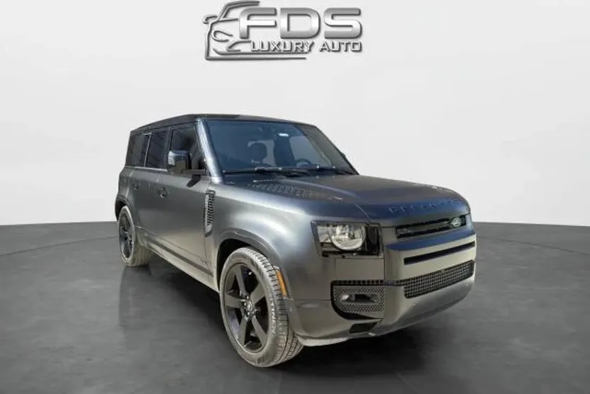 2025 Land Rover Defender 110 V8 photo 1