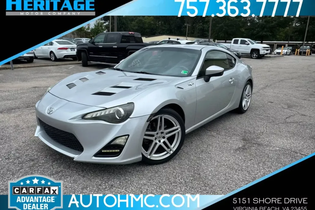 2013 Scion FR-S photo 1