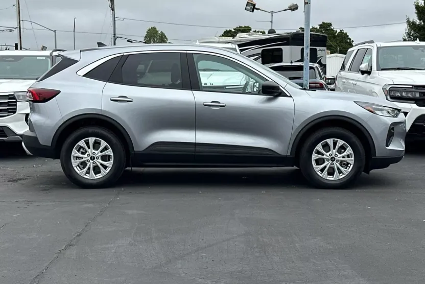 2024 Ford Escape Active photo 1