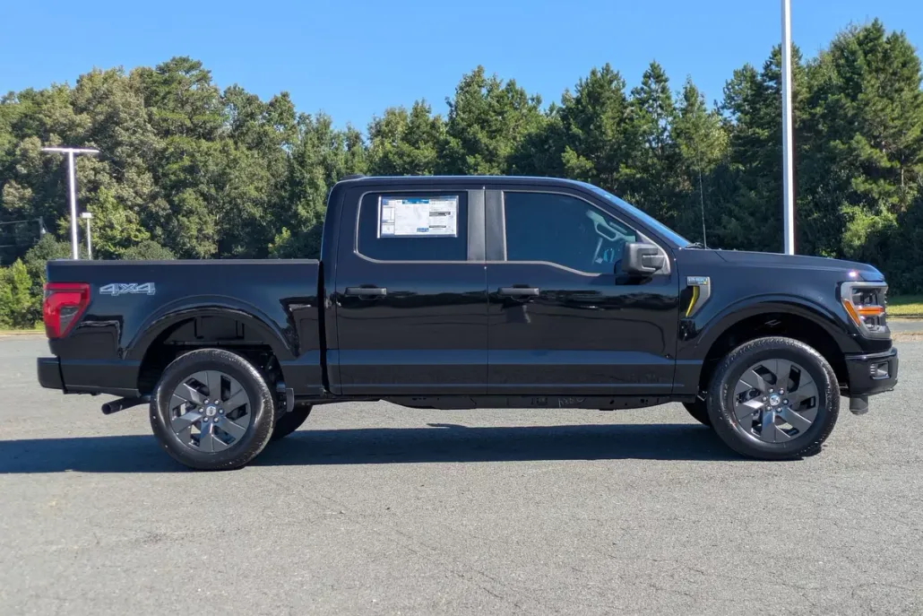 2025 Ford F-150 STX photo 1