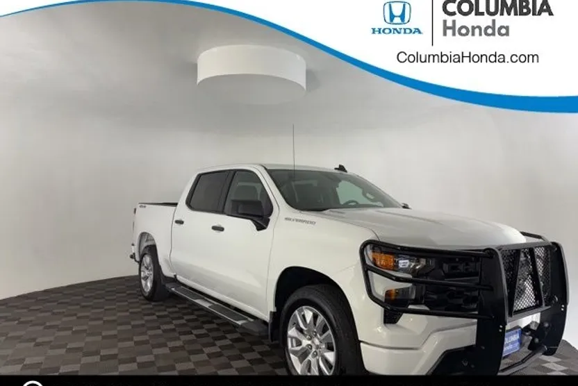 2025 Chevrolet Silverado 1500 Custom photo 1