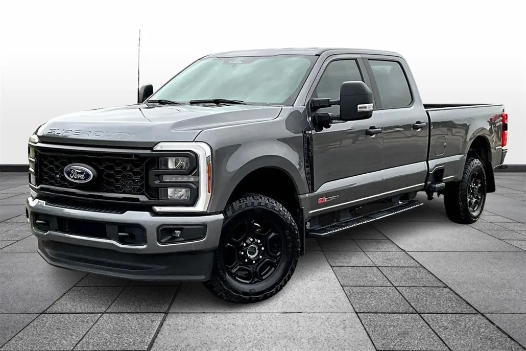 2024 Ford F-350 XL photo 1