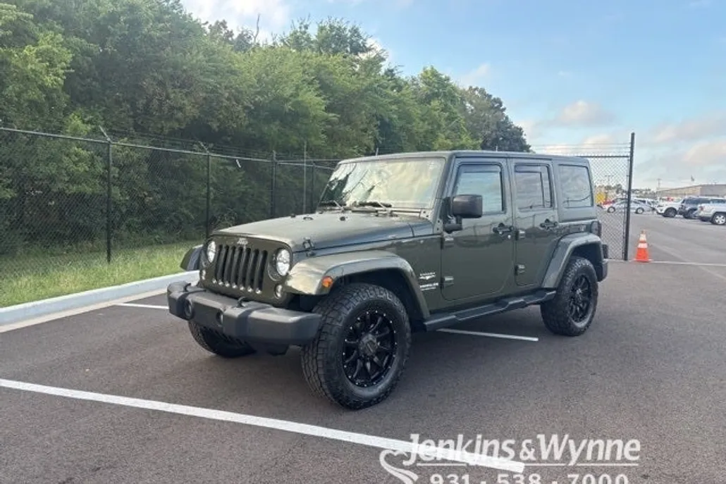 2015 Jeep Wrangler Unlimited Sahara photo 1