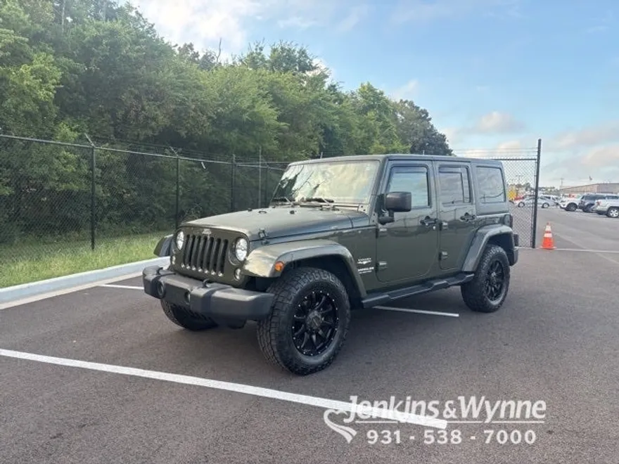 2015 Jeep Wrangler Unlimited Sahara photo 1