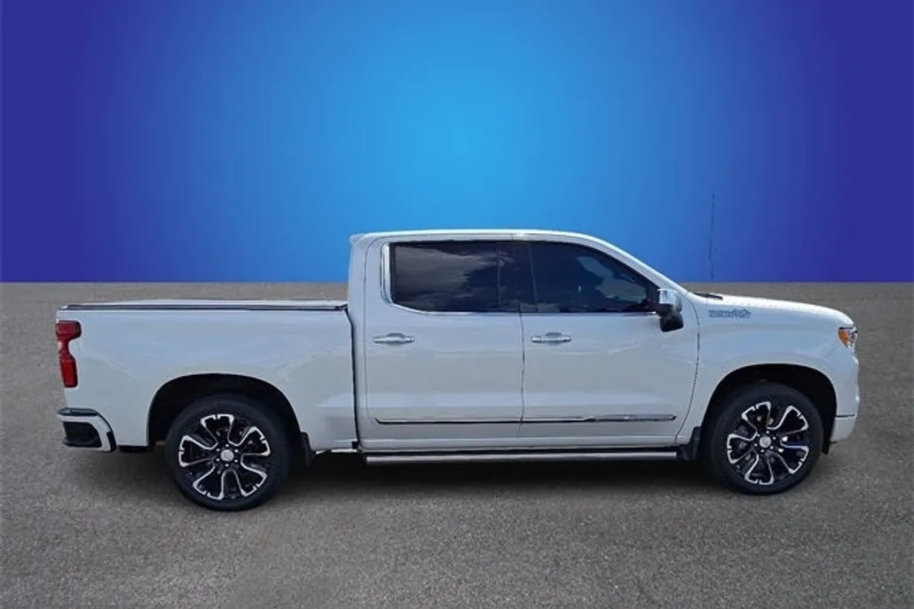 2024 Chevrolet Silverado 1500 High Country photo 1