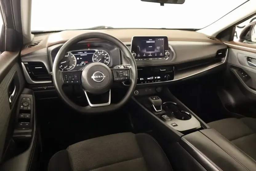 2022 Nissan Rogue SV photo 1