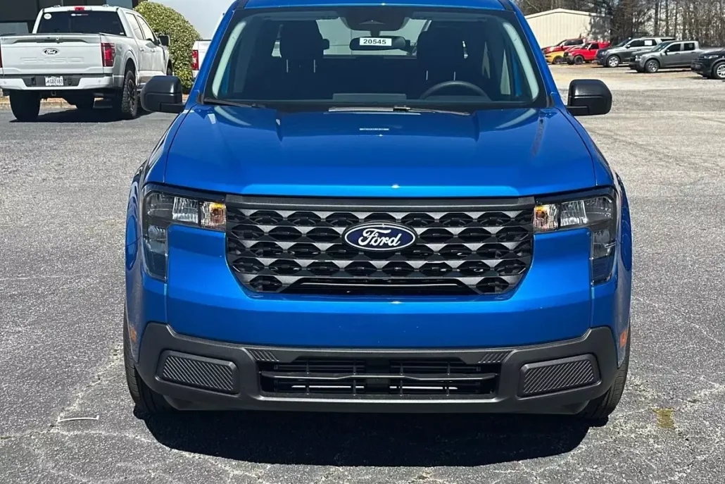 2025 Ford Maverick photo 1