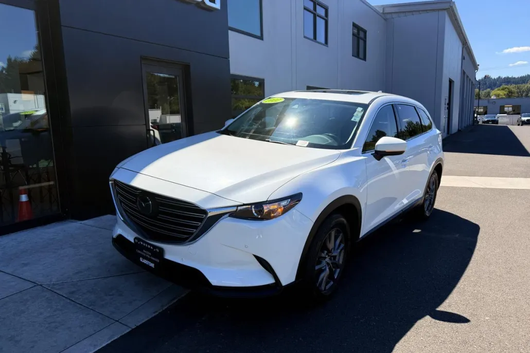 2022 Mazda CX-9 Touring photo 1