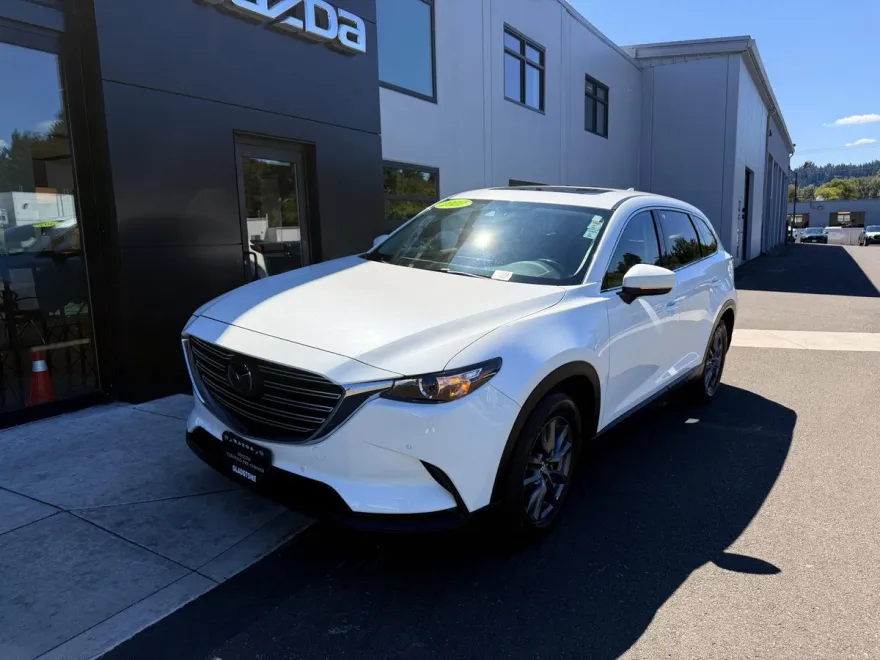 2022 Mazda CX-9 Touring photo 1