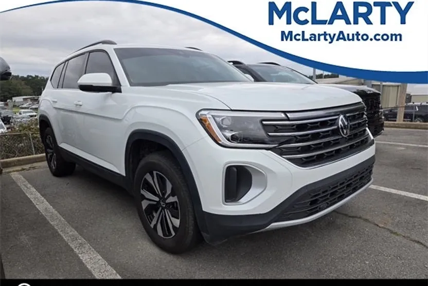 2024 Volkswagen Atlas SE photo 1