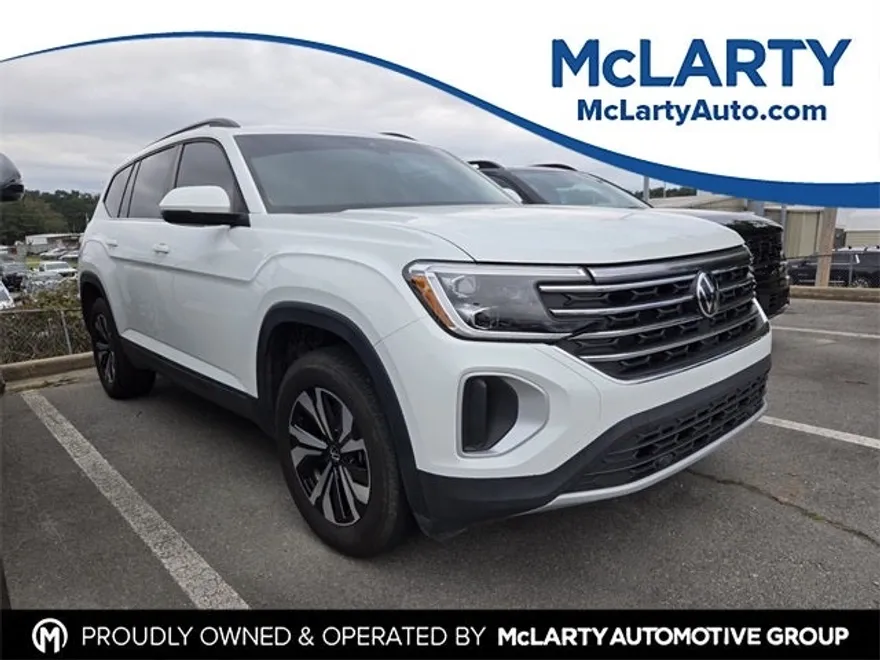 2024 Volkswagen Atlas SE photo 1