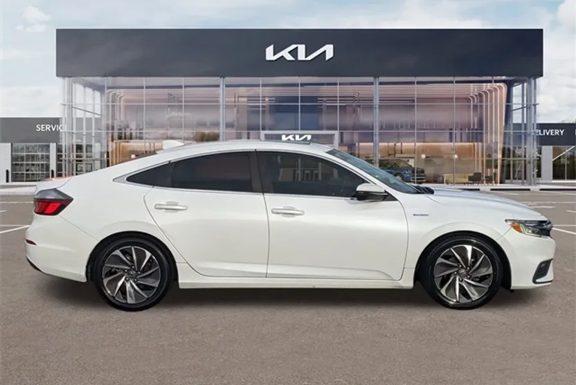 2022 Honda Insight Touring photo 1