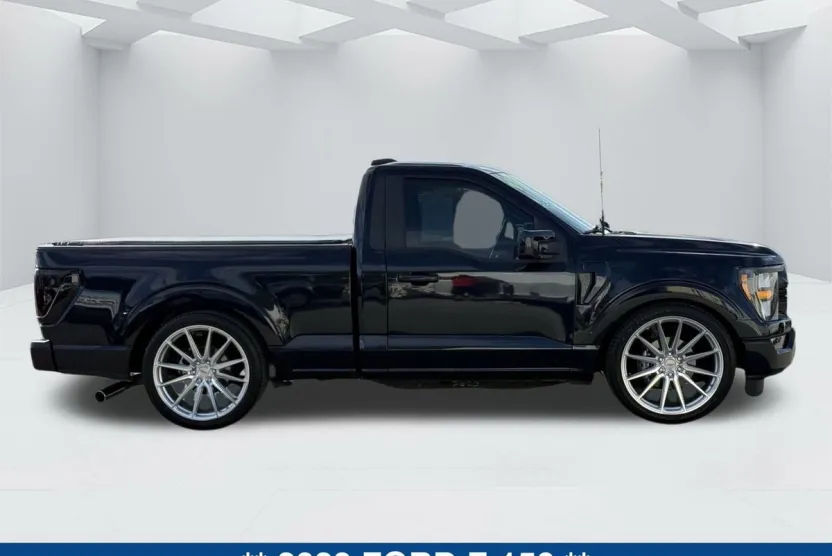 2023 Ford F-150 XL photo 1