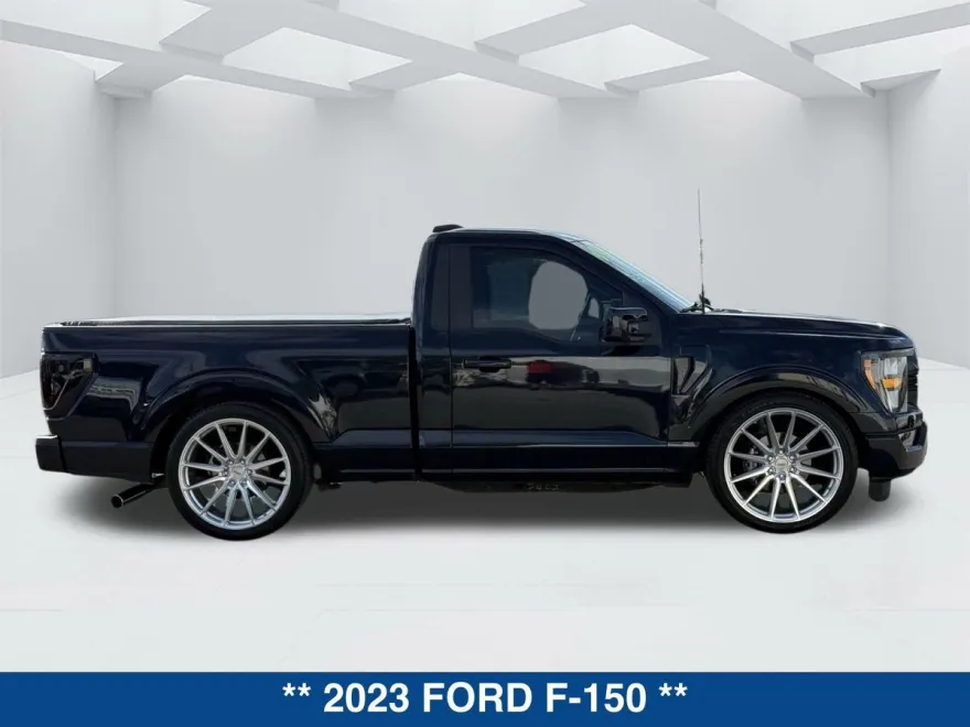 2023 Ford F-150 XL photo 1