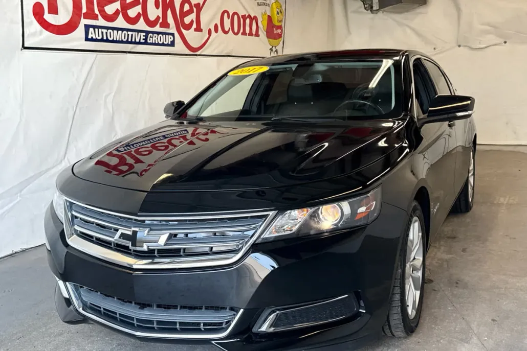 2017 Chevrolet Impala 1LT photo 1
