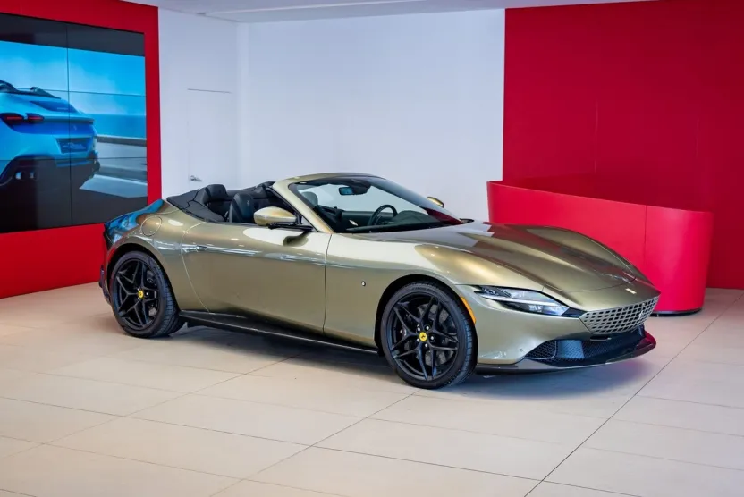 2024 Ferrari Roma Spider Base photo 1