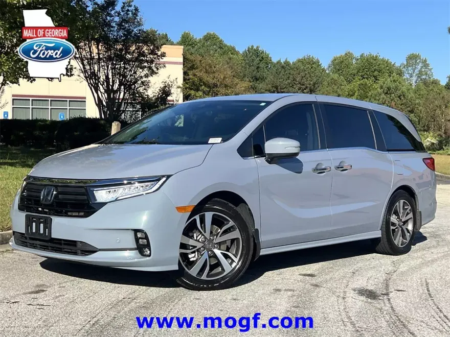 2023 Honda Odyssey Touring photo 1